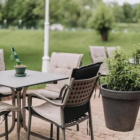 Greif Hotel 3*